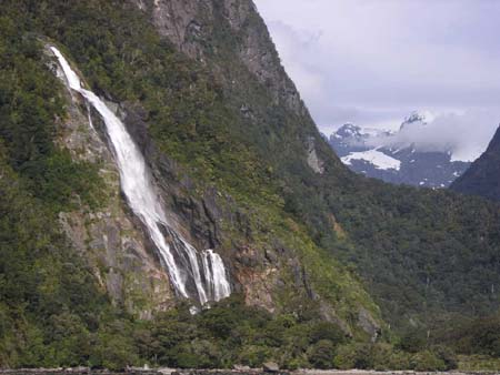 MilfordSound09